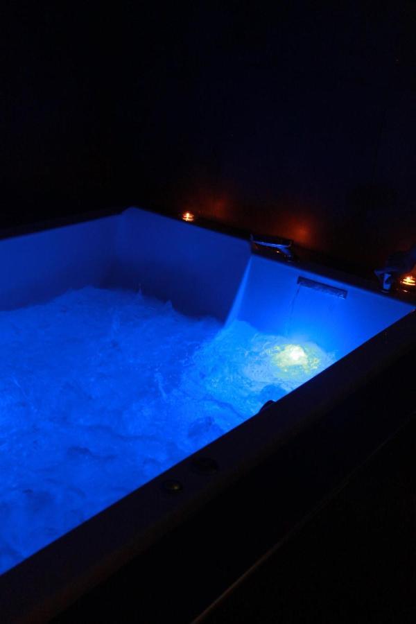 The Down Town Nenad'S Spa Дижон Экстерьер фото